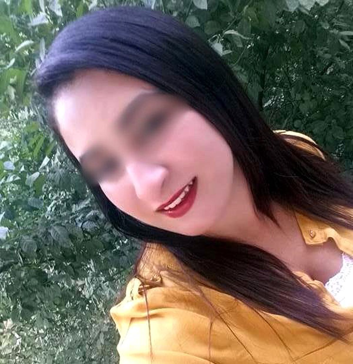22 Yaşındaki Anne Kalbine Ateş Ederek İntihar Etti
