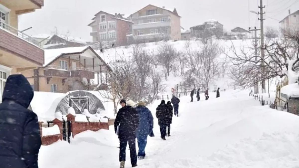 Kapalı Yollar Nedeniyle Yüzlerce Öğrenci Açık Lise Sınavlarına Giremedi