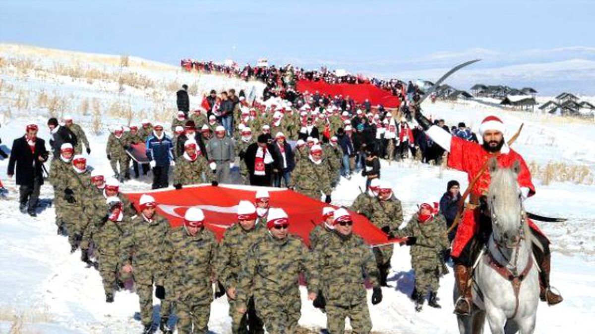 Sarıkmaış Şehitleri Eksi 10 Derecede Anıldı
