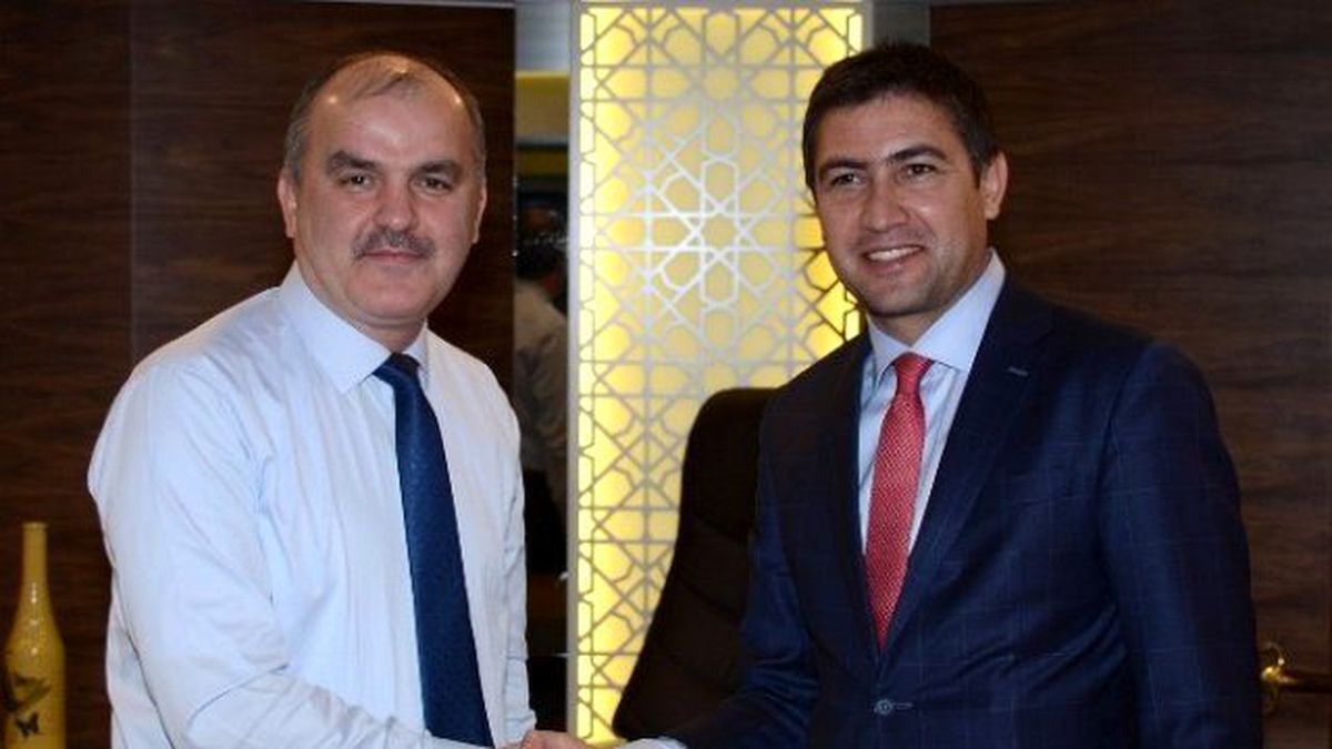 Ak Partili Vekil Özkan\'dan Başkan Gürlesin\'e Ziyaret