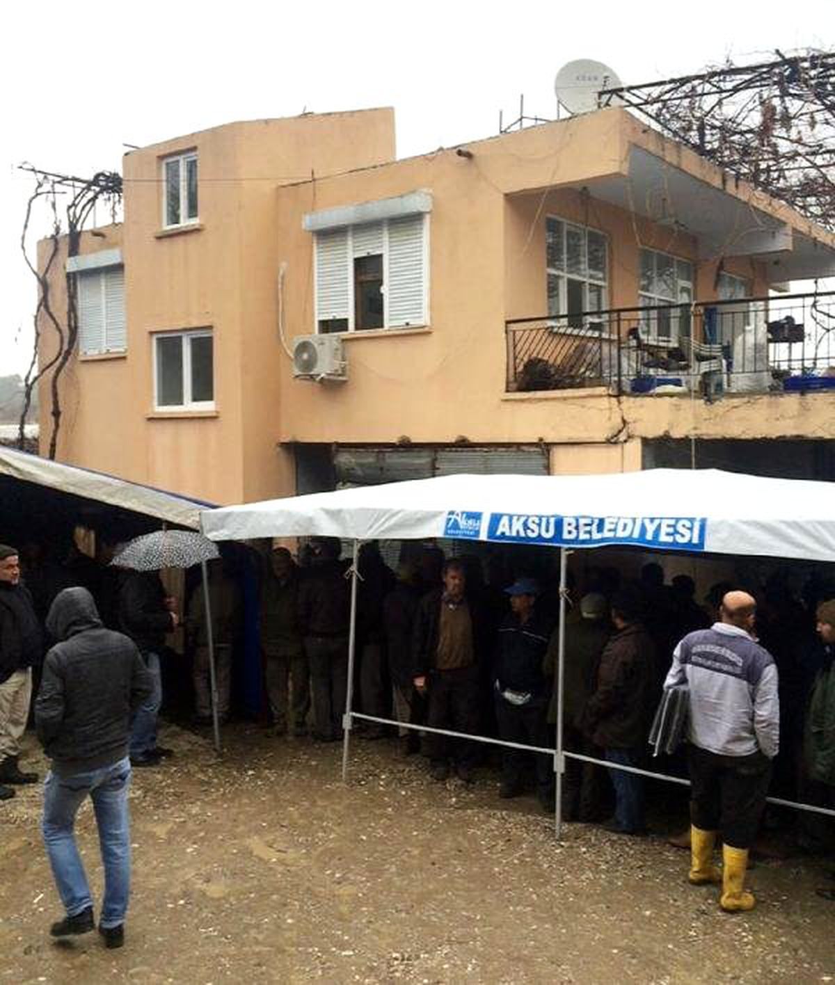Antalya\'da Karbonmonoksit Faciası: 3 Ölü (2)