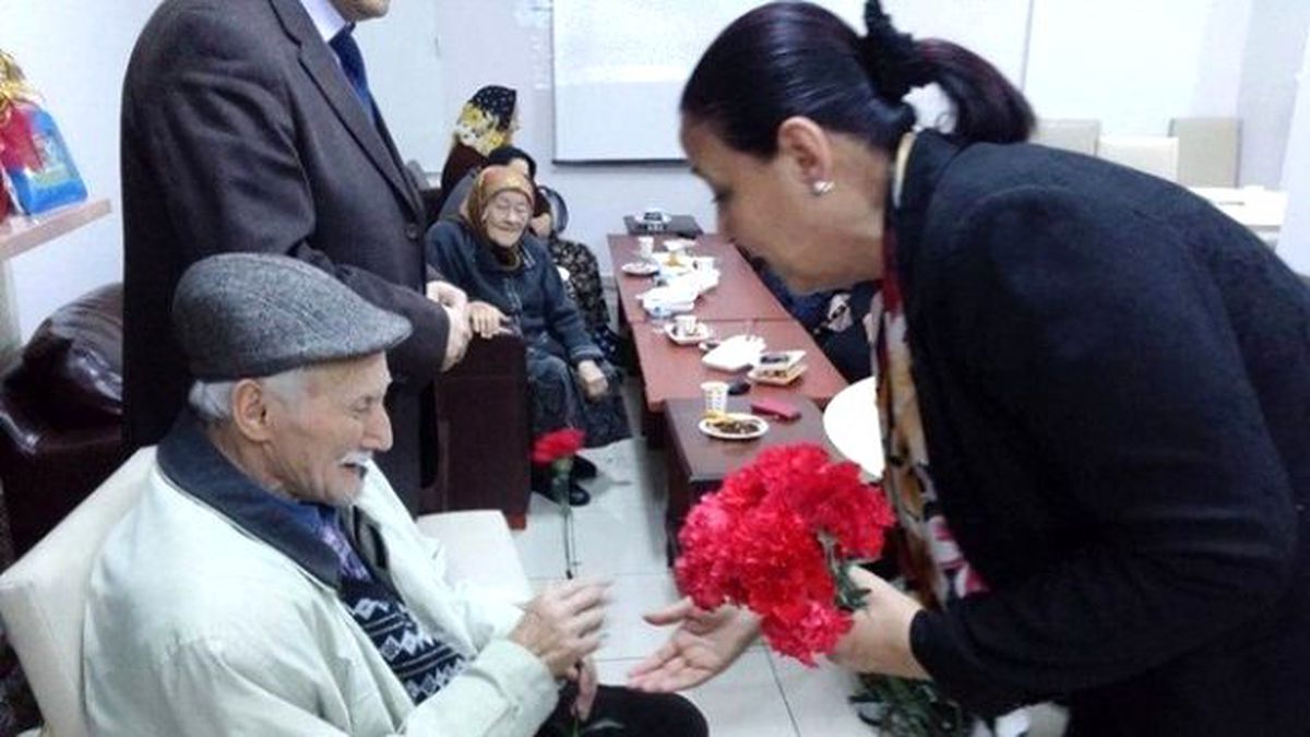 Başkan Güneş Huzur Evinde ve Devlet Hastanesinde Yatmakta Olan Hastaları Ziyaret Etti