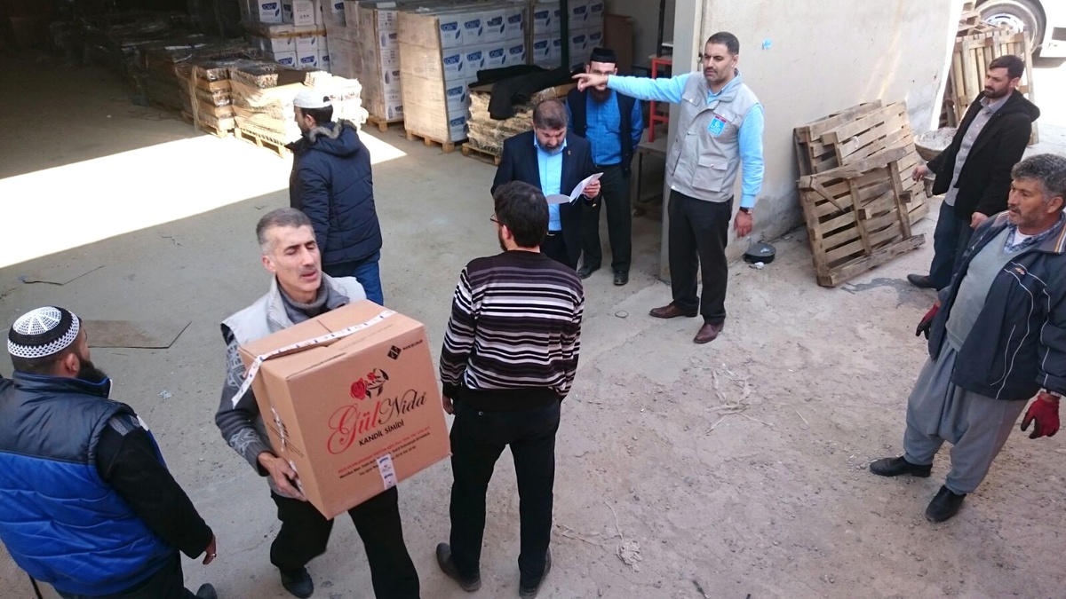 Beşir Derneği\'nden Suriyeli Türkmenlere Tır Dolusu Yardım