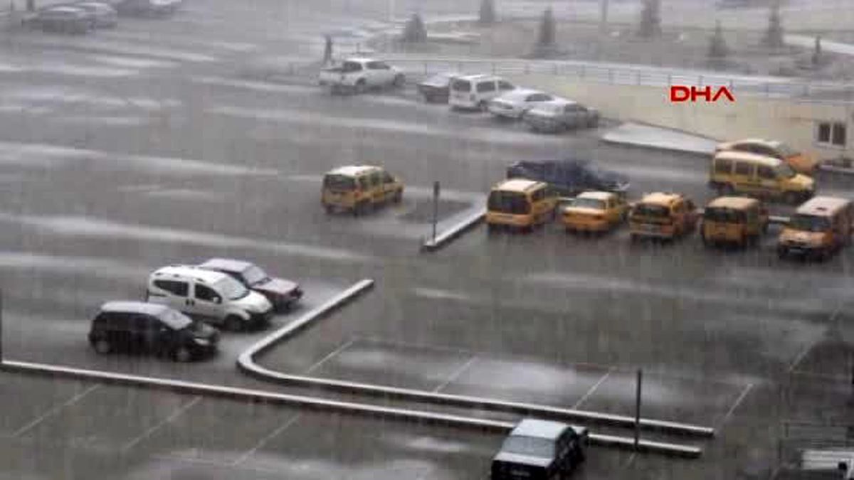 Burdur\'a Yılın İlk Karı Yağdı