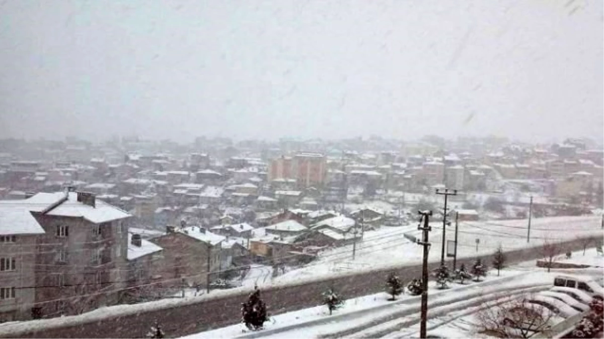 Demirci\'de Yoğun Kar Yağışı
