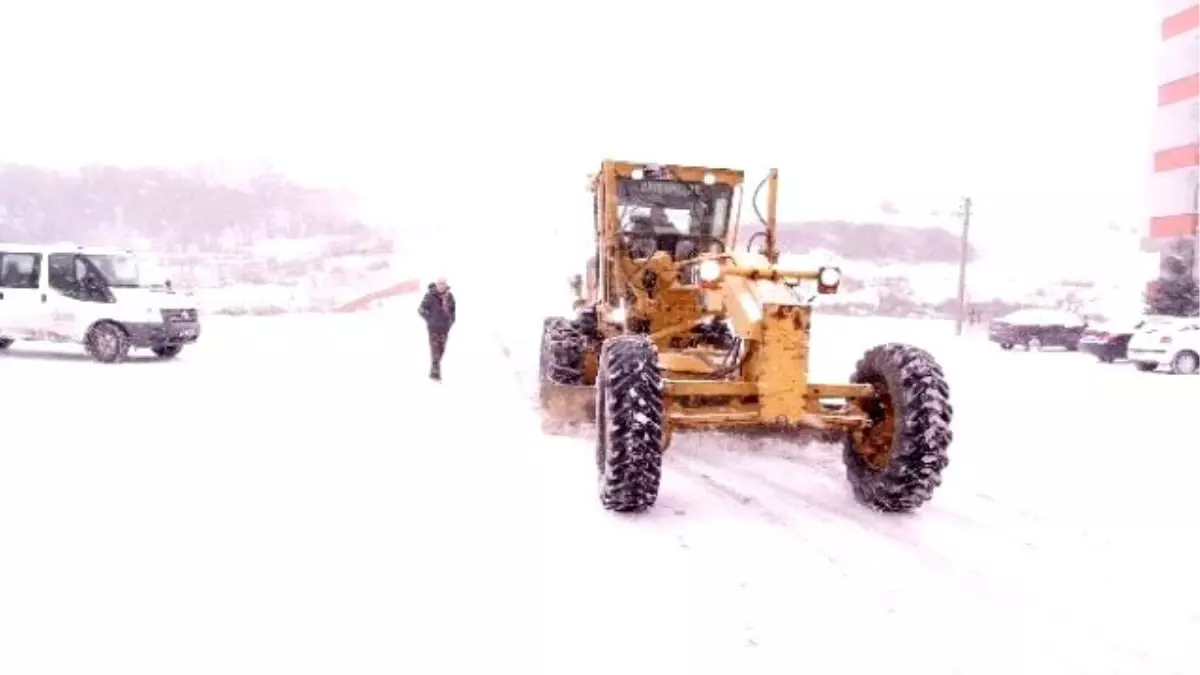 Edirne\'de 12 Köy Yolu Ulaşıma Kapandı