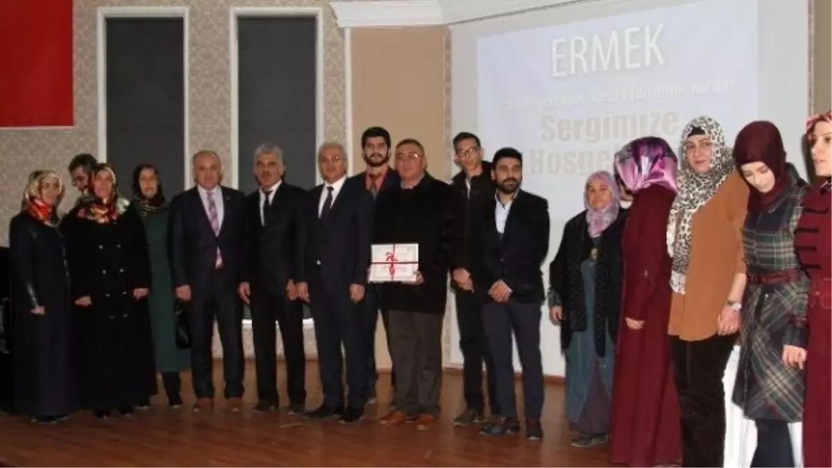 El İşi Göz Nuru Ürünler Sergilendi