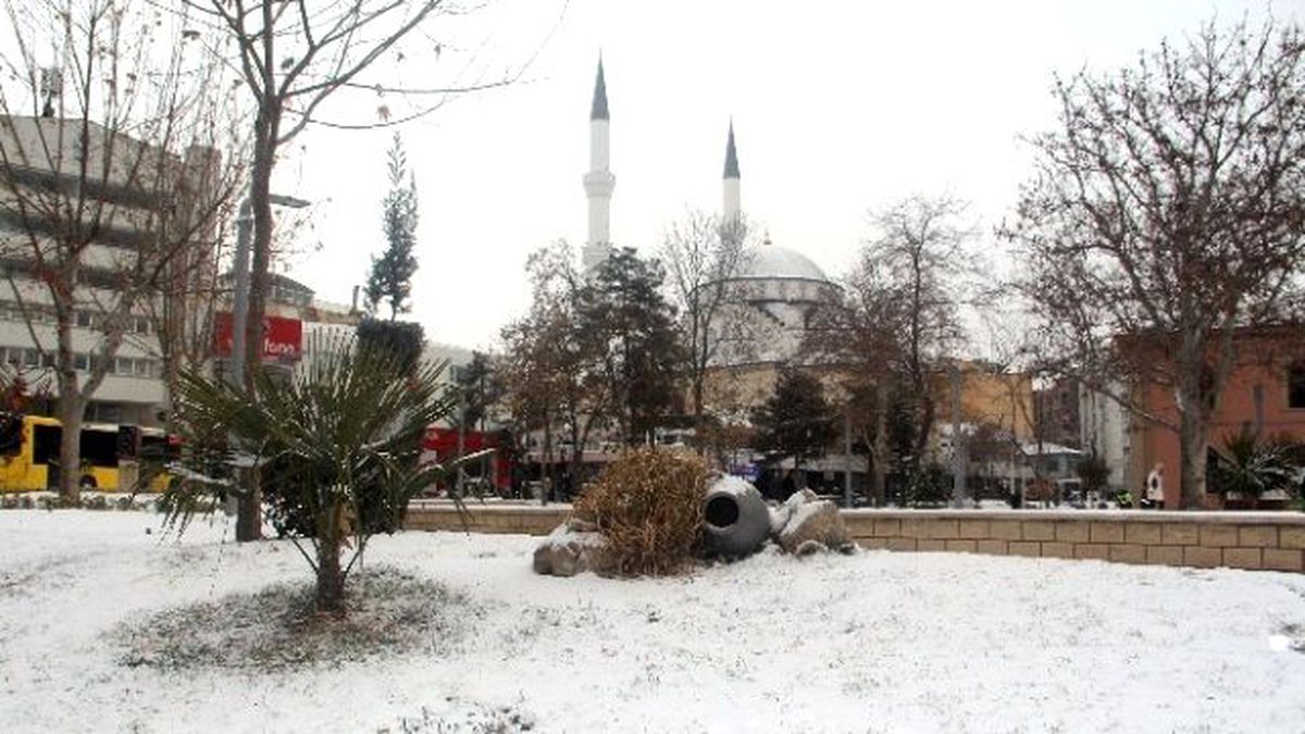 Elazığ Beyaza Büründü
