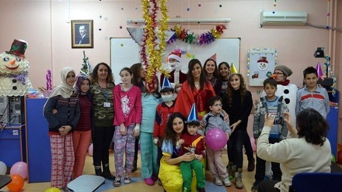 Esogü Hastanesi\'nde Çocuklara Özel Yeni Yıl Kutlaması