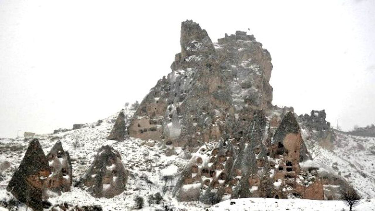 Kapadokya\'da Kar Yağışı Etkili Oluyor