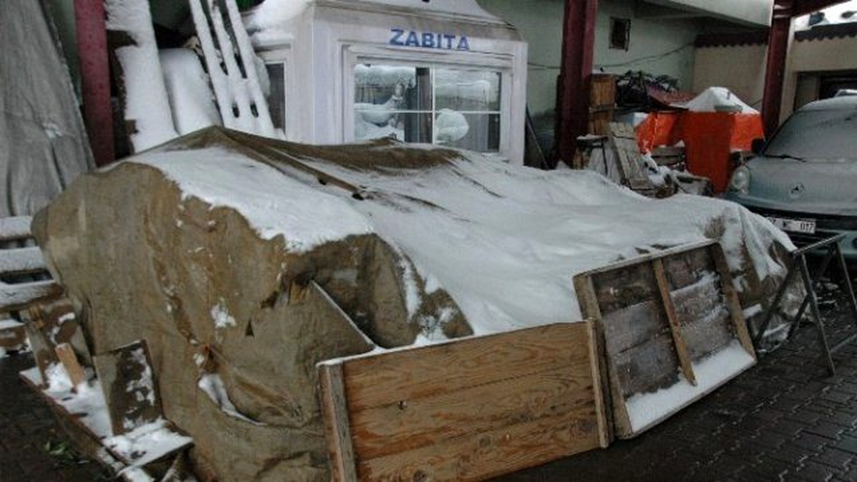 Kar Yağışı Pazar Kurulmasını Engelledi