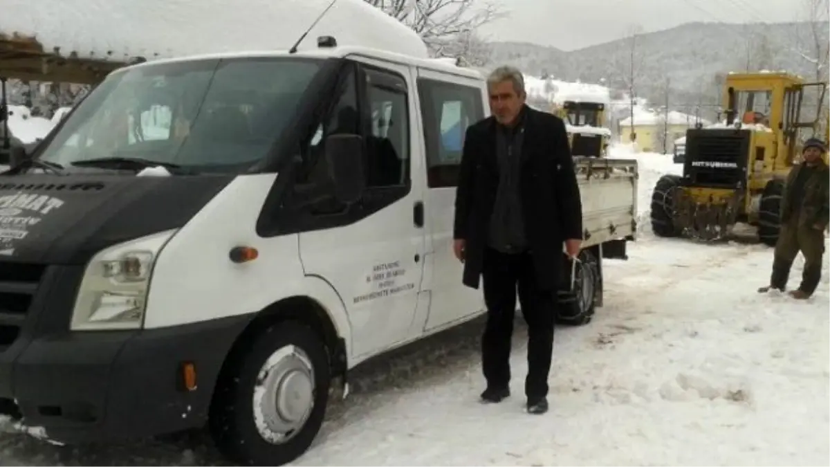 Kastamonu\'da Kapalı Olan Köy Yolu Cenaze İçin Açıldı