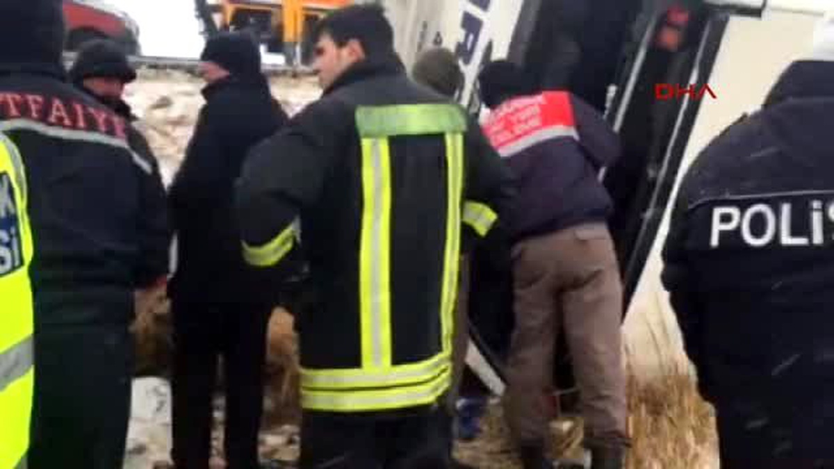 Kırşehir-Ankara Yolunda Yolcu Otobüsü Kaza Yaptı, İlk Belirlemelere Göre 9 Kişi Hayatını Kaybetti -2