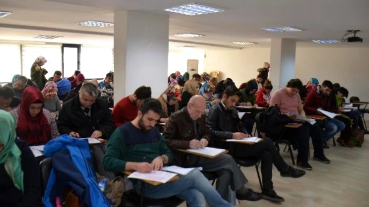 Komek\'te Tüm Dil Gruplarına Ortak Sınav