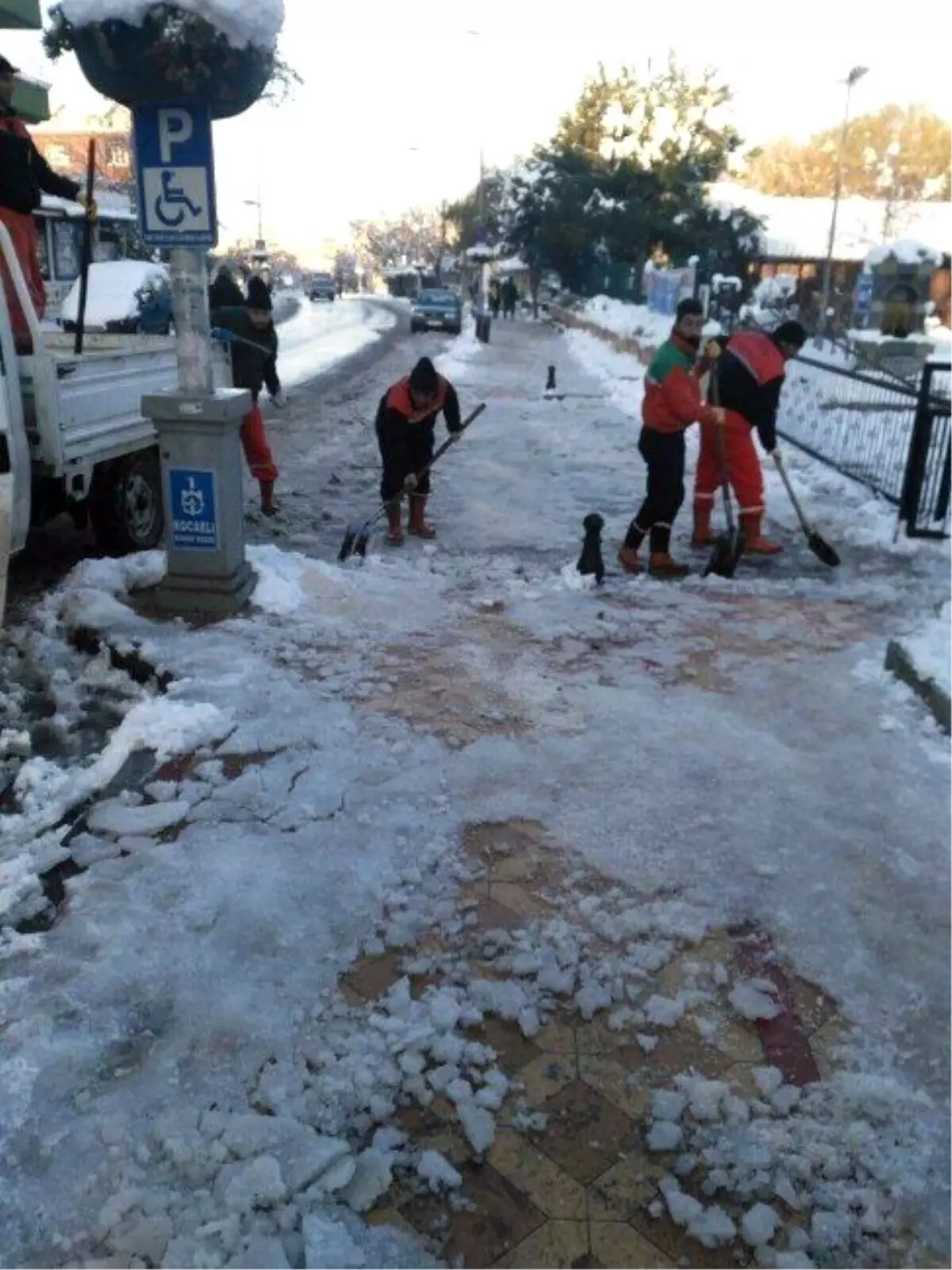 Körfez Belediyesi Karla Mücadelede Tam Not Aldı