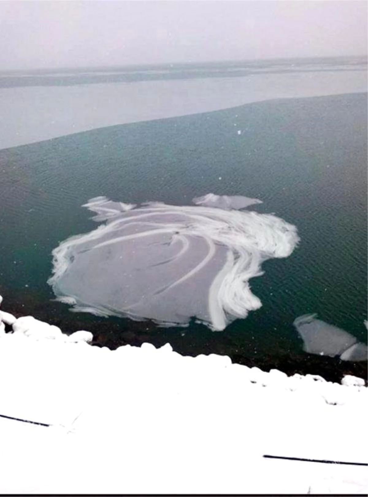 Kovada ve Eğirdir Göllerinin Yüzeyi Buz Tuttu