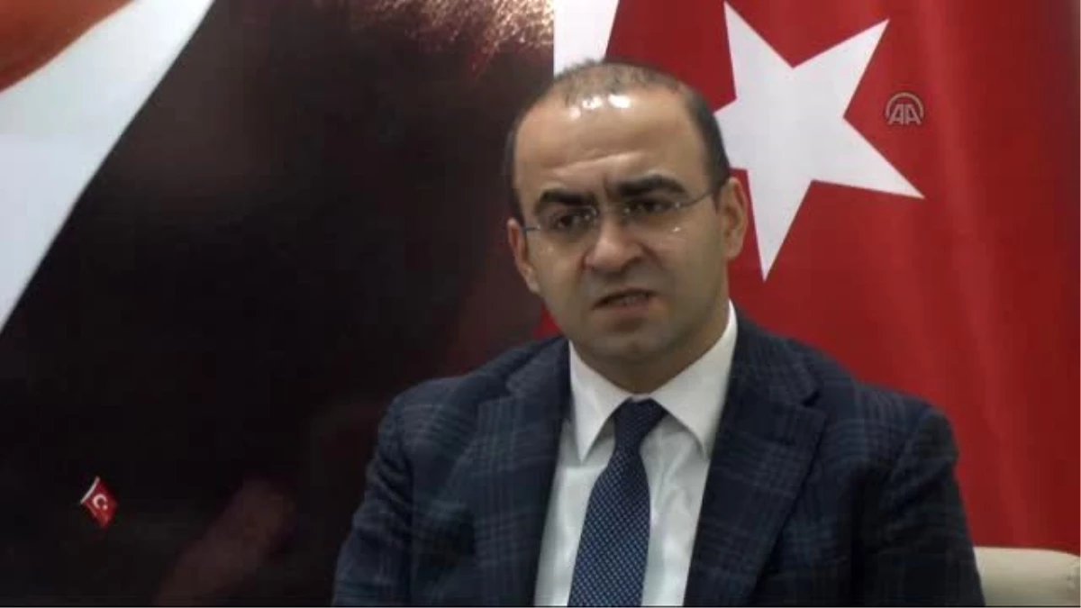 Özhan: "Türkiye\'nin Yeni Bir Anayasaya İhtiyacı Olduğunu Sağır Sultanın Duydu"