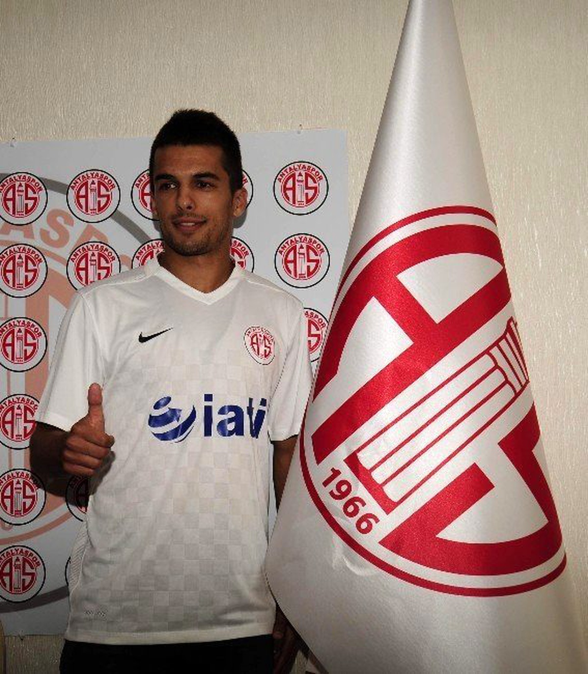 Antalyaspor\'da Kvesıc İsteneni Veremedi