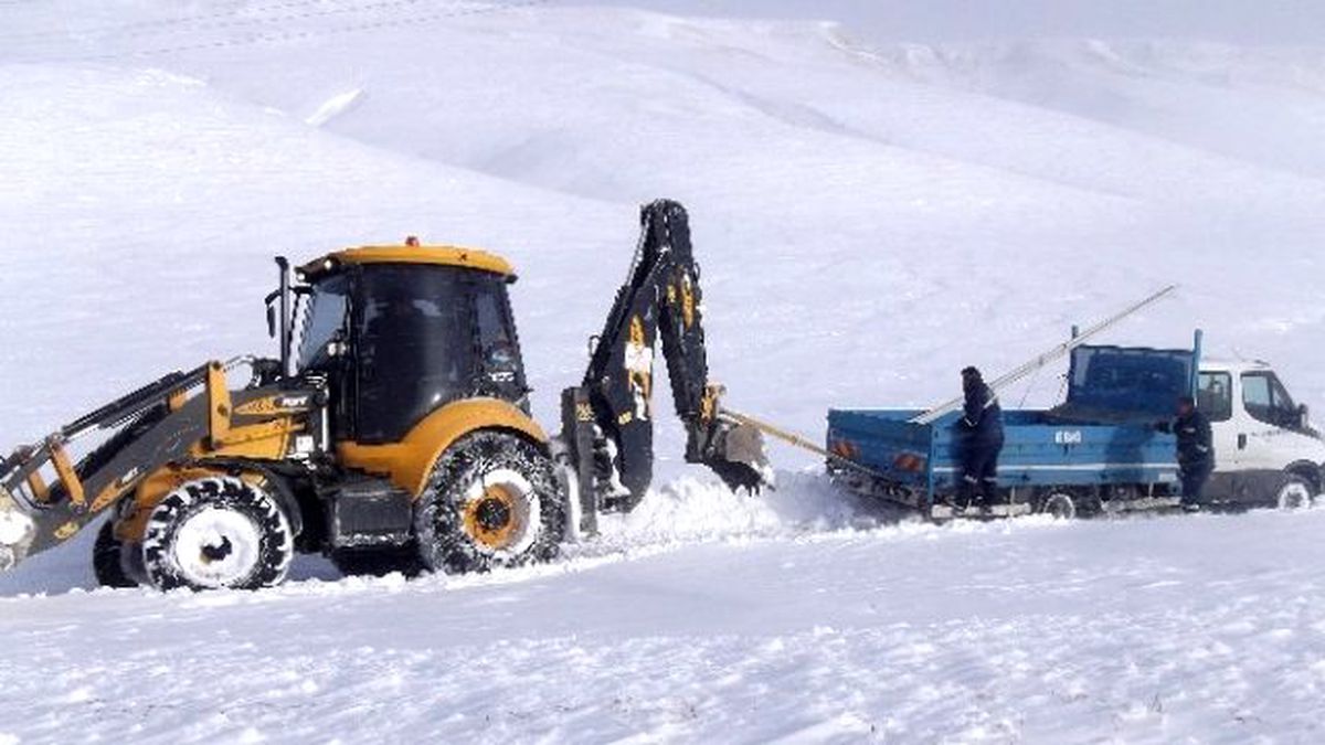 Eski Ekipleri Fırtınada Su Arızasını Onardı