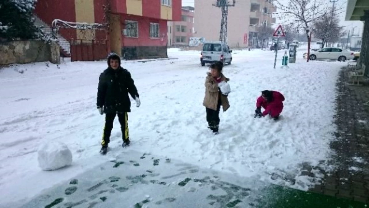 Göksun Beyaza Büründü