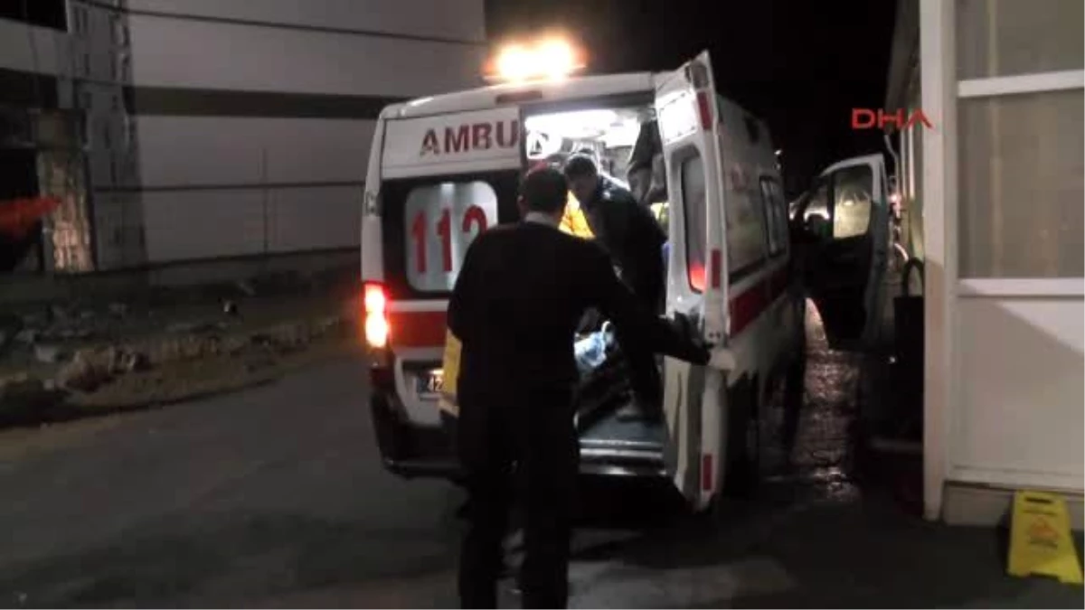 Konya\' da Buzlanma Nedeniyle Devrilen Otobüse Bir Başka Otobüs Çarptı: 6 Ölü, 24 Yaralı