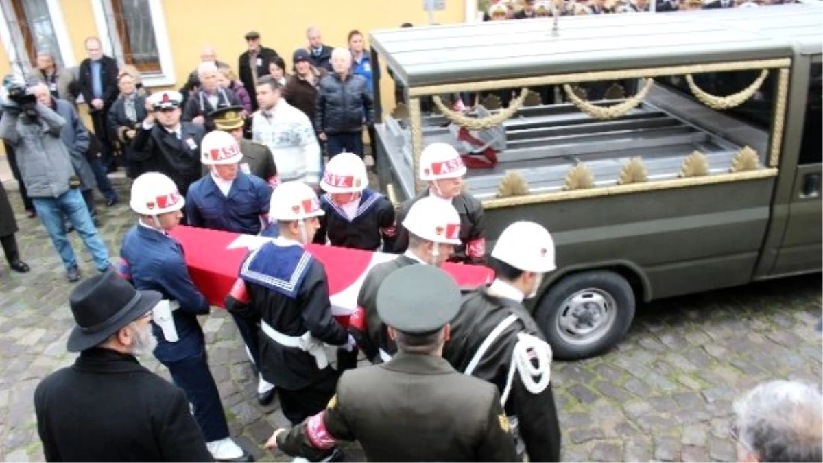 Orgeneral Sabri Yirmibeşoğlu Toprağa Verildi