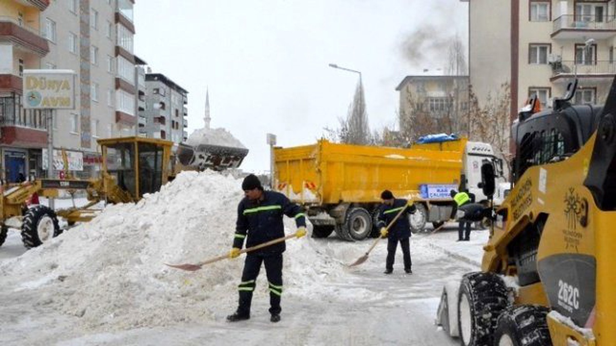 Palandöken Belediyesi, Yağan Karı Şehir Dışına Taşıyor
