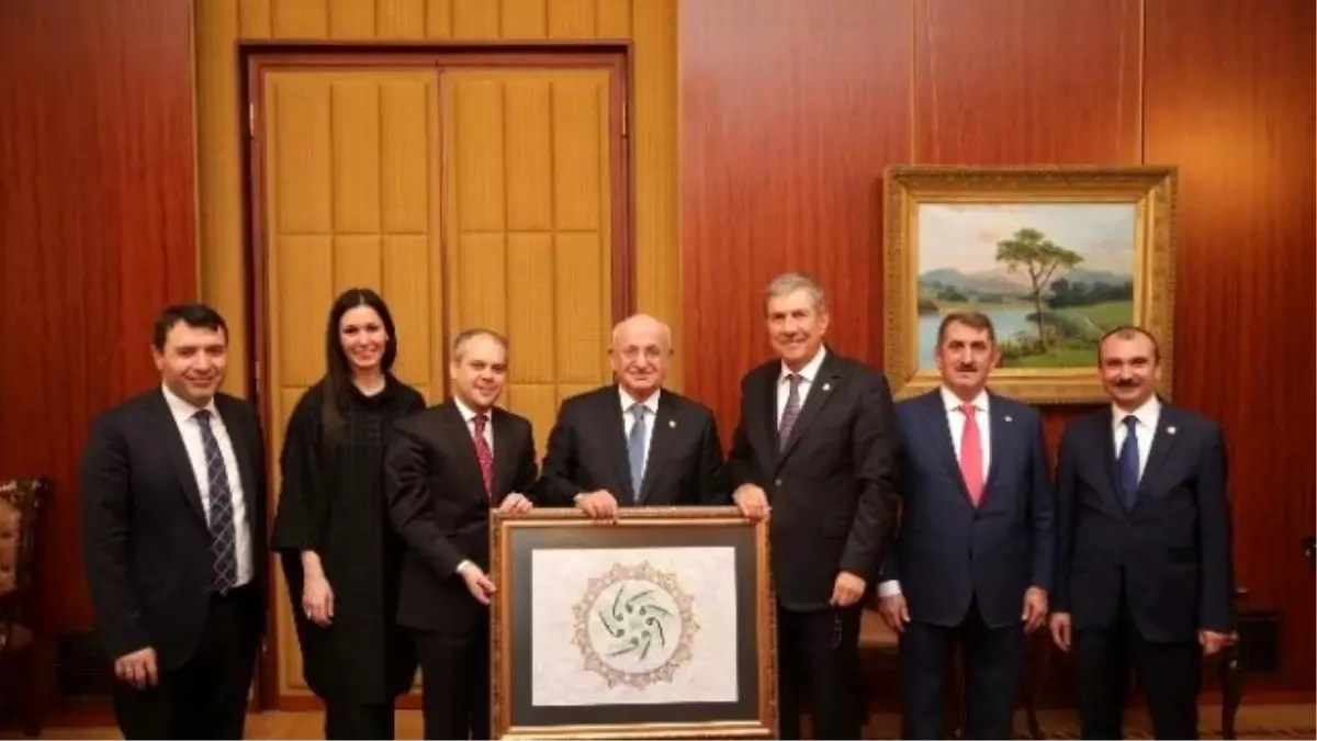 Samsun Heyetinden TBMM Başkanı Kahraman\'a Ziyaret