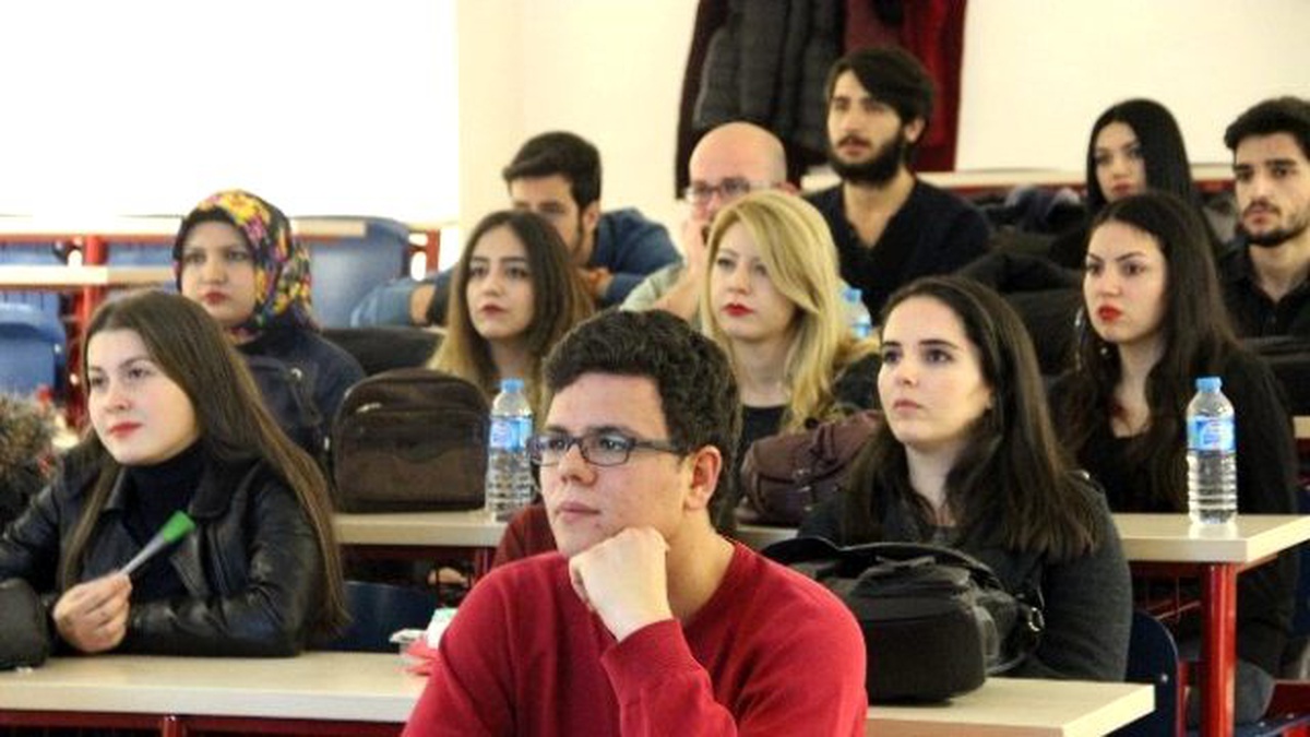 Sosyal Medya Kulübü\'nden Üyelerine Özel Atölye Dersleri