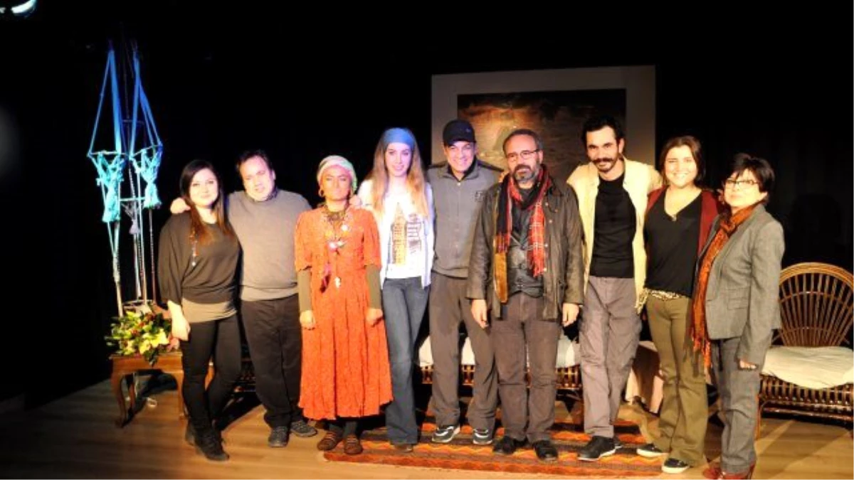 Çolpan İlhan & Sadri Alışık Tiyatrosu Altın Yılını Yaşıyor