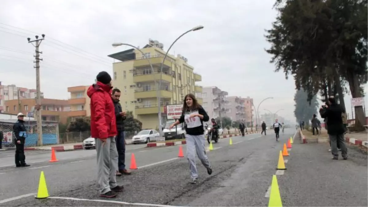 Dörtyol\'un Kurtuluşu Atletizm Müsabakaları Yapıldı