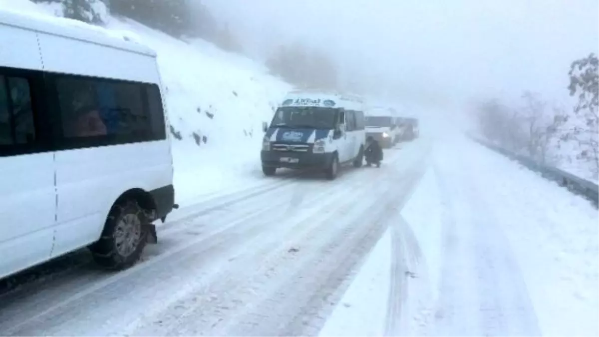 Kar Yağışı Hayatı Olumsuz Etkiliyor