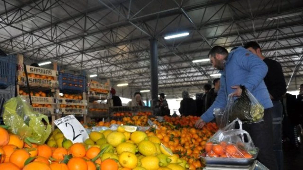 Milas\'ta Soğuk Hava Pazarı Vurdu