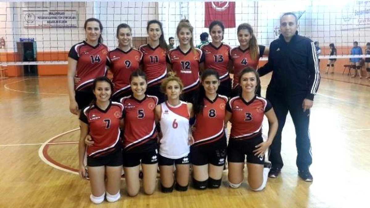 Nehü Bayan Voleybol Takımı Voleybol 2. Lig Müsabakalarından Kupayla Döndü