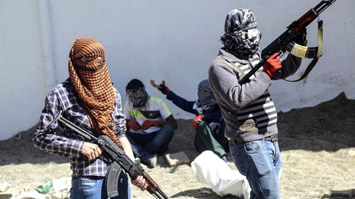 PKK, Evinde Oturan Kadın Öğretmeni Başından Vurdu