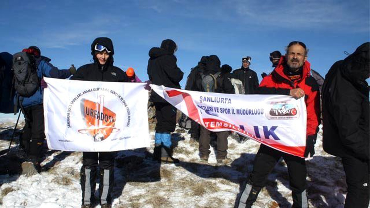 Urfalı Dağcılar Zirve Tırmanışını Tamamladı