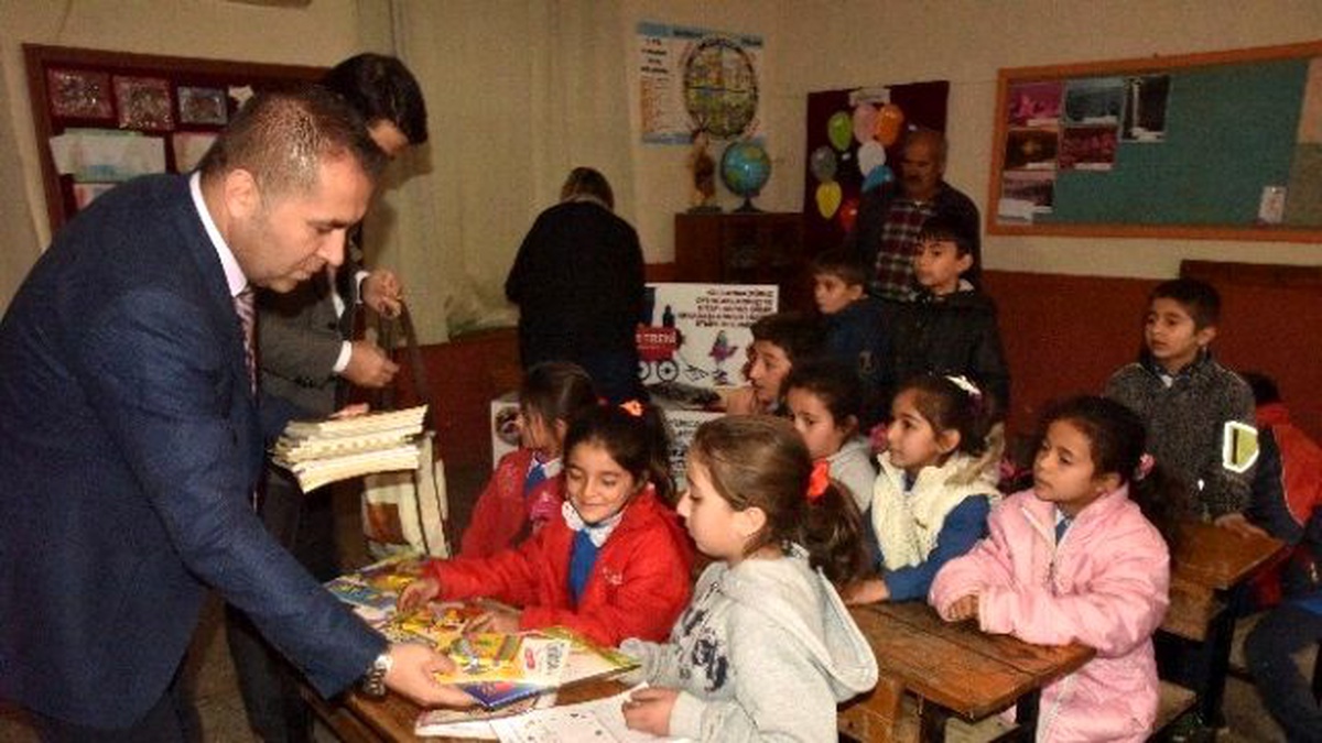 Yardım Treni\'nin İlk Durağı Sapadere İlkokulu