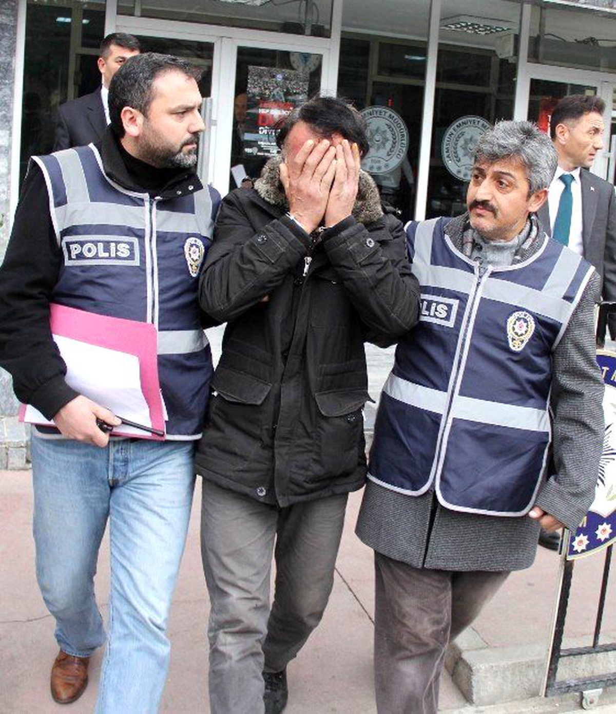 25.5 Yıl Hapis Cezası Bulunan Zanlı Tacizden Yakalandı
