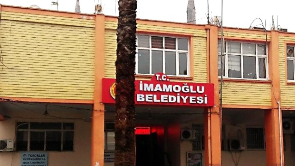 Adana\'da MHP\'li Belediyeye Silahlı Saldırı