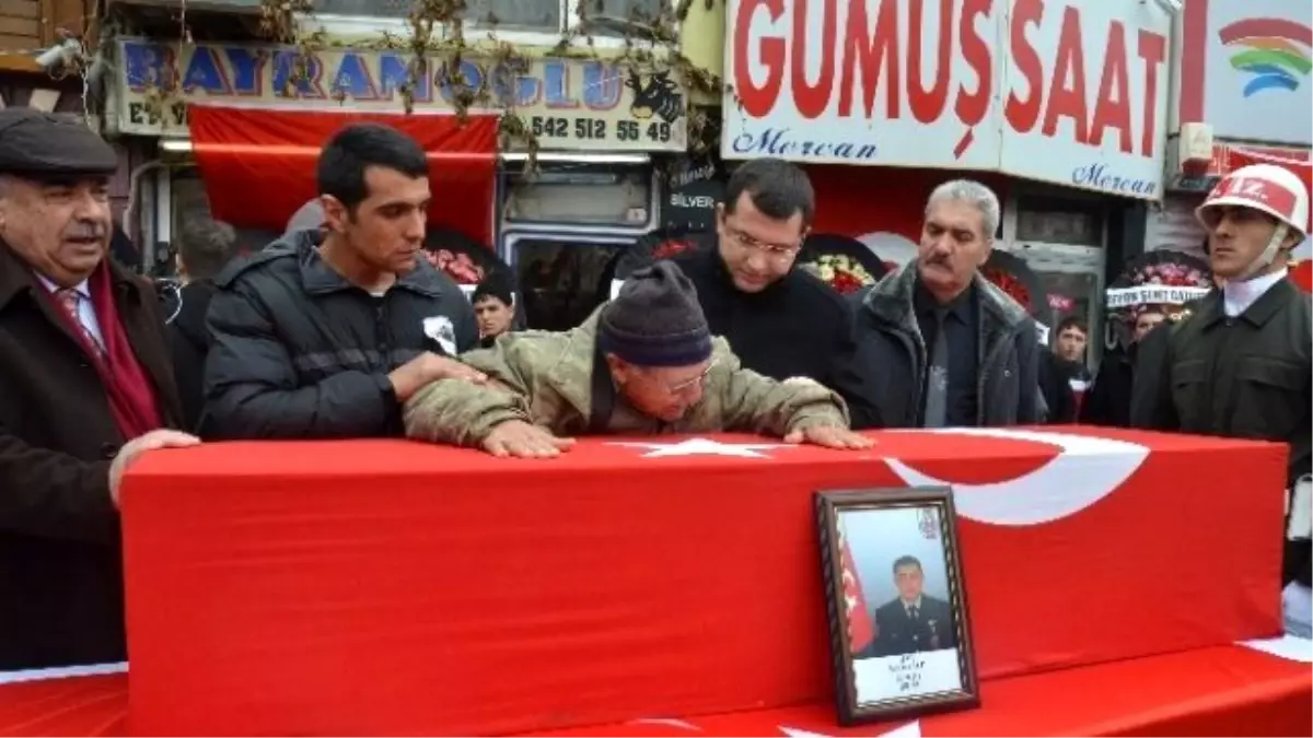 Afyonkarahisar Şehidini 20 Bin Kişiyle Uğurladı