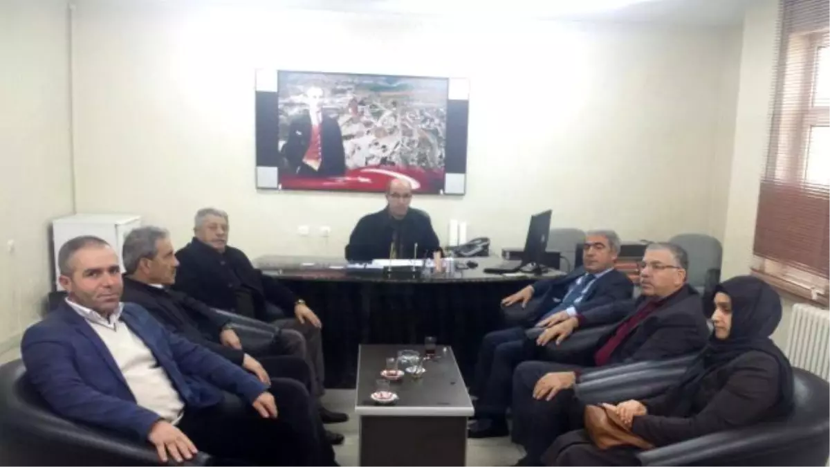 AK Partili Uçar, İl Genel Meclis Parti Gruplarını Ziyaret Etti