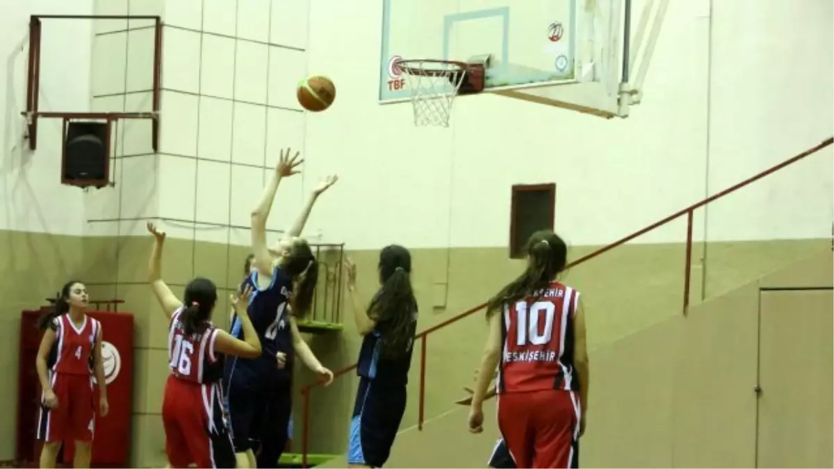 Büyükşehir Gençlik Spor Kulübü Yıldız Kızlar Basketbolda 2. Oldu