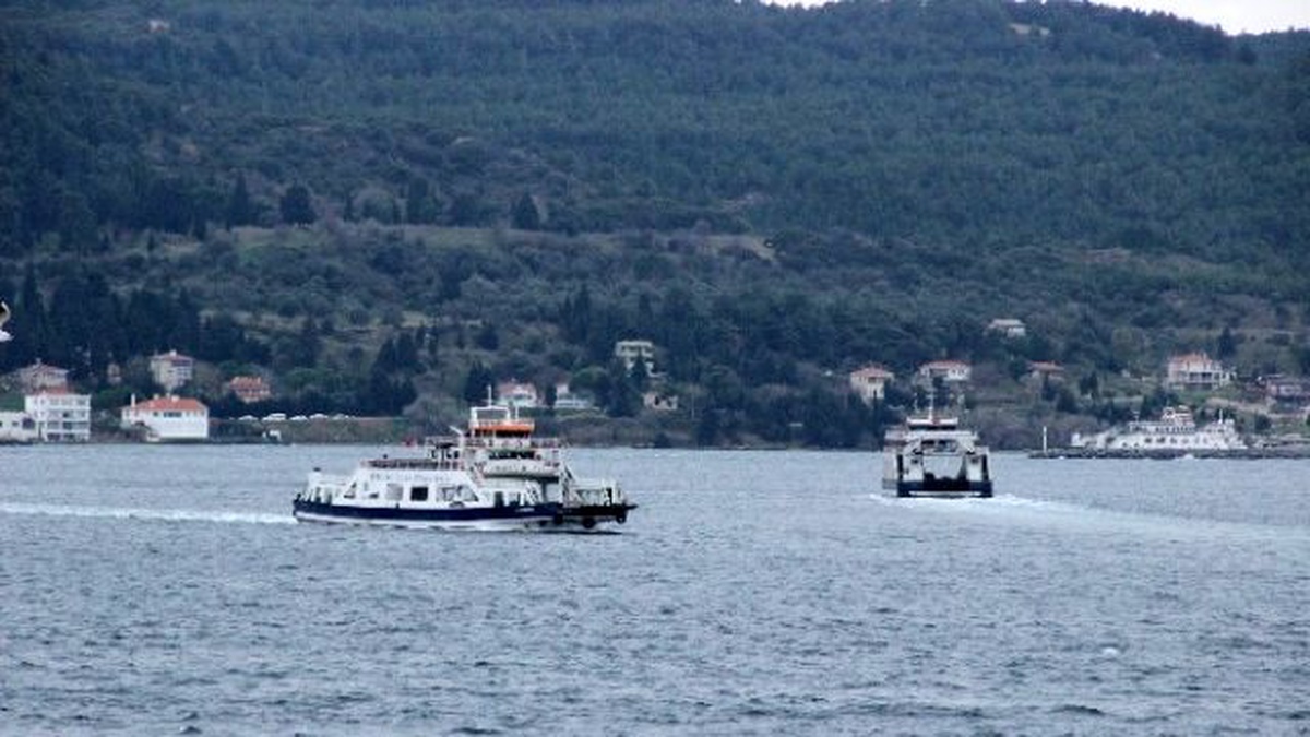 Çanakkale\'de Deniz Ulaşımına Fırtına Engeli