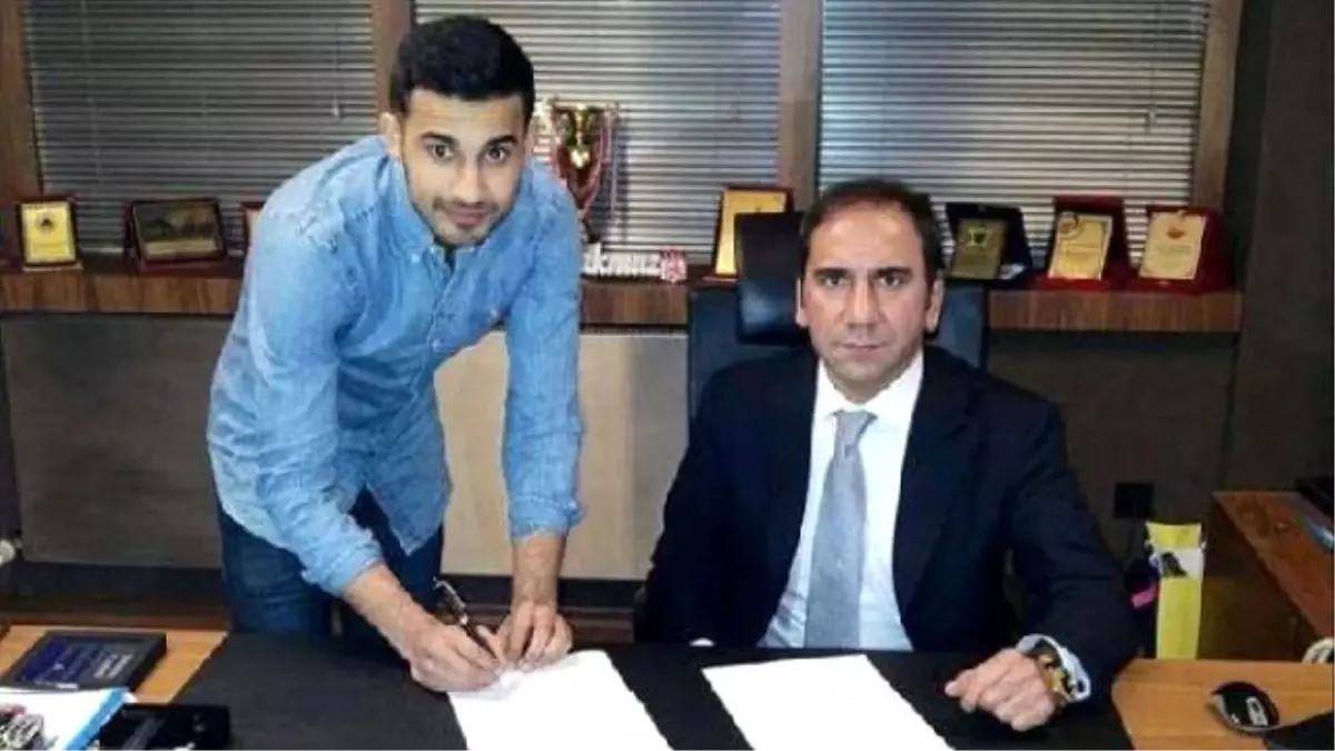 Sivasspor Etzaz Hussain ile Anlaştı