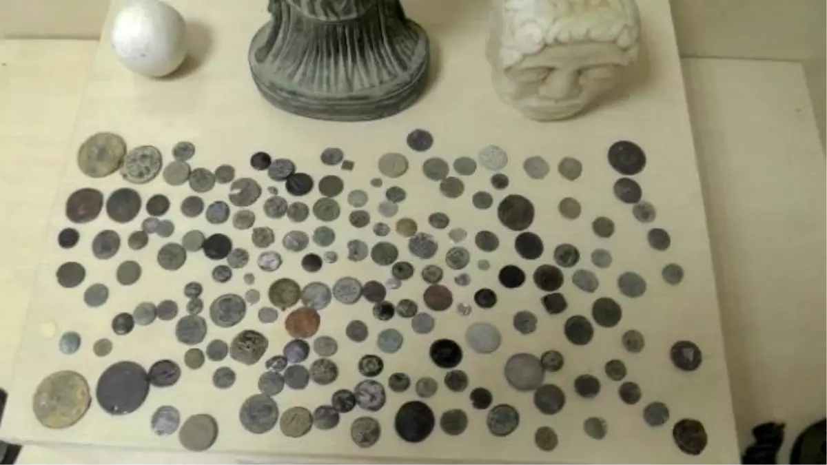 Uşak\'ta 240 Parça Tarihi Eser Yakalandı