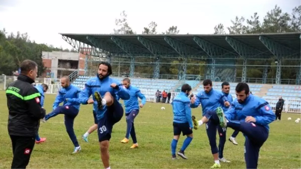 Bb Erzurumspor Teknik Direktörü Yıldırım: "Üç Puanı Alacak Futbolcularıma Güveniyorum"