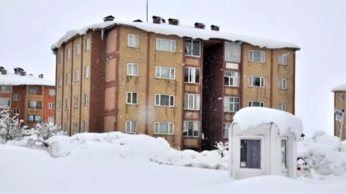 Bitlis\'te 93 Köyon Yolu Kardan Kapandı