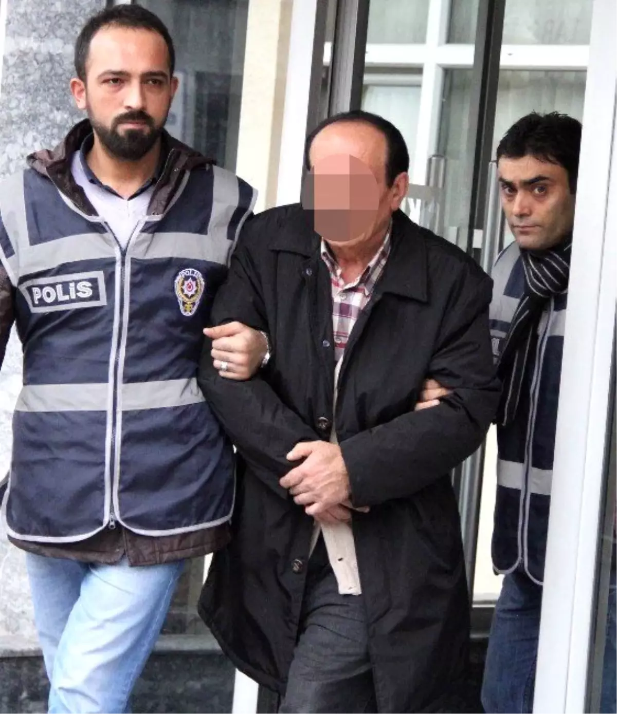 Boşandığı Karısının Evinden Para Kasasını Çalınca Tutuklandı