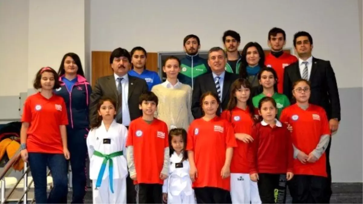 Büyükşehir\'in Taekwondo Takımları Başarıya Doymuyor