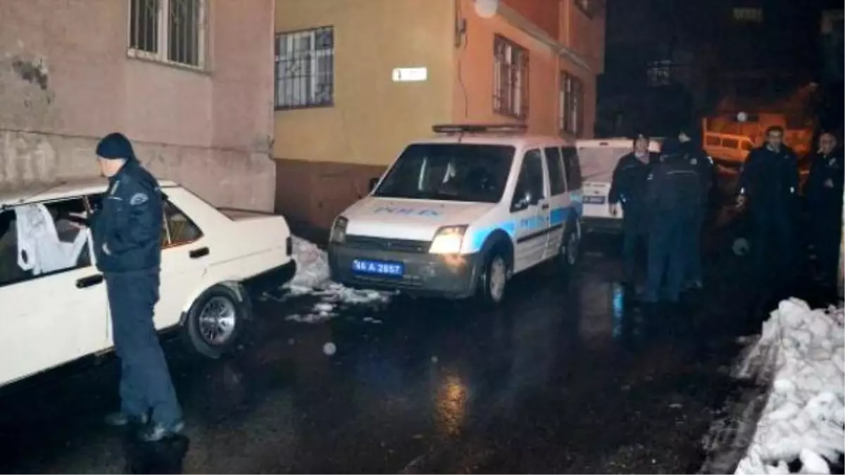 Genç Kız, Buluştuğu Eski Sevgilisi Tarafından Pompalı Tüfekle Vuruldu